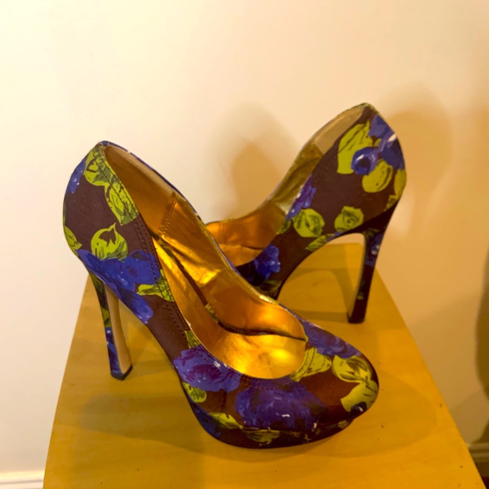 Purple and Lime Green Pump
